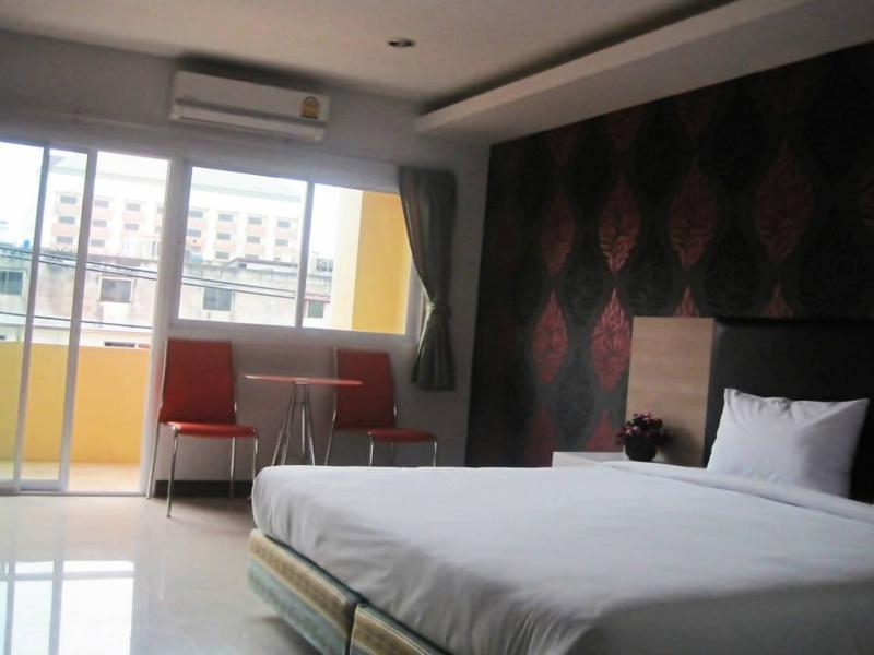 Orange Grand Hotel Ban Khlong Phruan Exterior photo